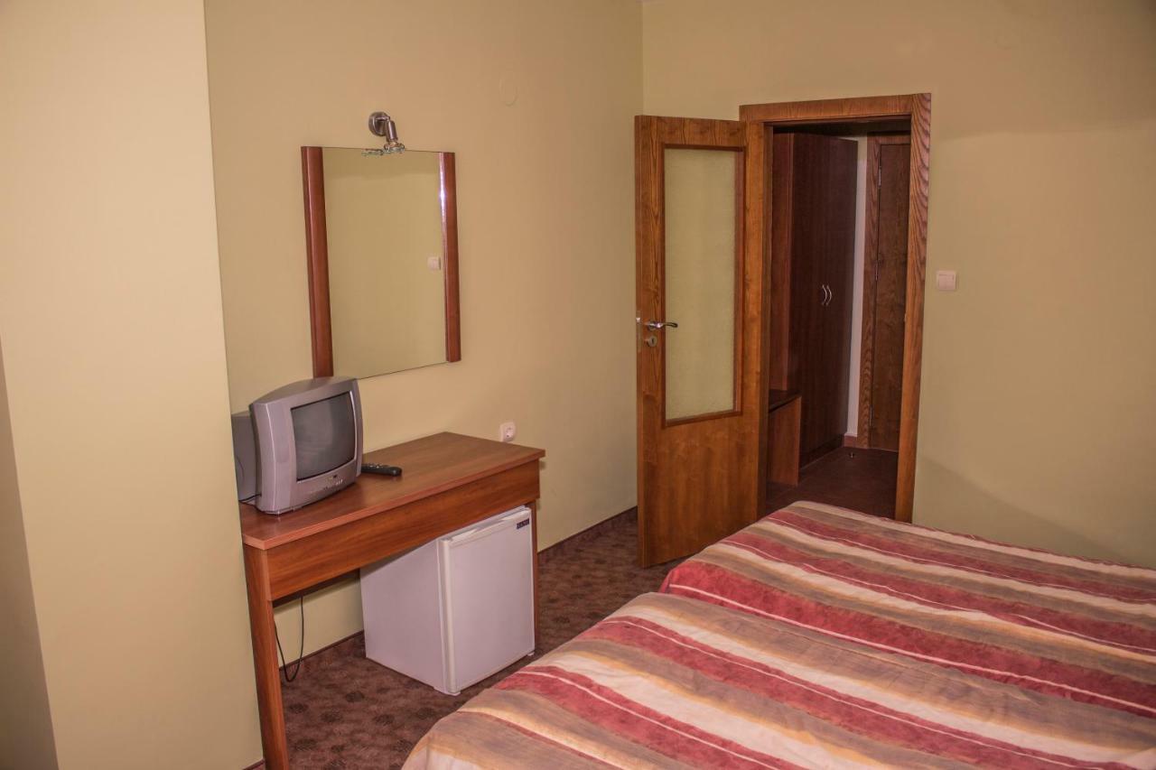 Стаи За Гости - Семейна Къща За Гости Ивел Bansko Zewnętrze zdjęcie