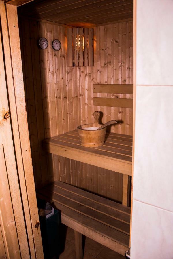 Стаи За Гости - Семейна Къща За Гости Ивел Bansko Zewnętrze zdjęcie